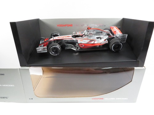 Minichamps 533071871 - 1:18,